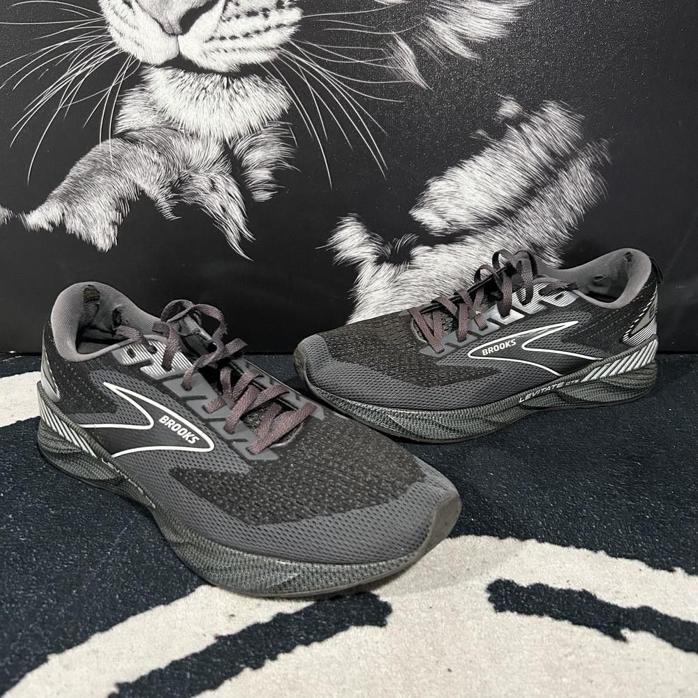 Brooks Levitate GTS 6 1103961D088 Athletic Sneaker Men's 12D Gray Mesh Training